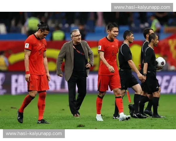 巅峰对决！国足生死战泰国：这不仅是一场比赛，更是十四亿人的心跳直播