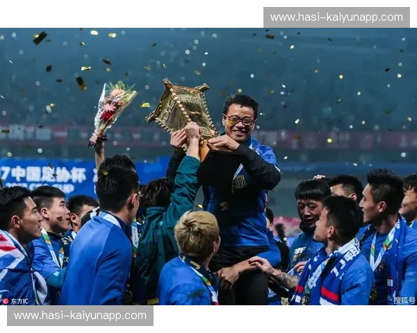 双城记：当“申花”遇见“绿地”，那场永不落幕的蓝血博弈